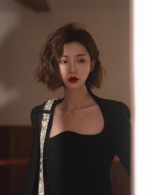 菱形脸女生适合什么发型