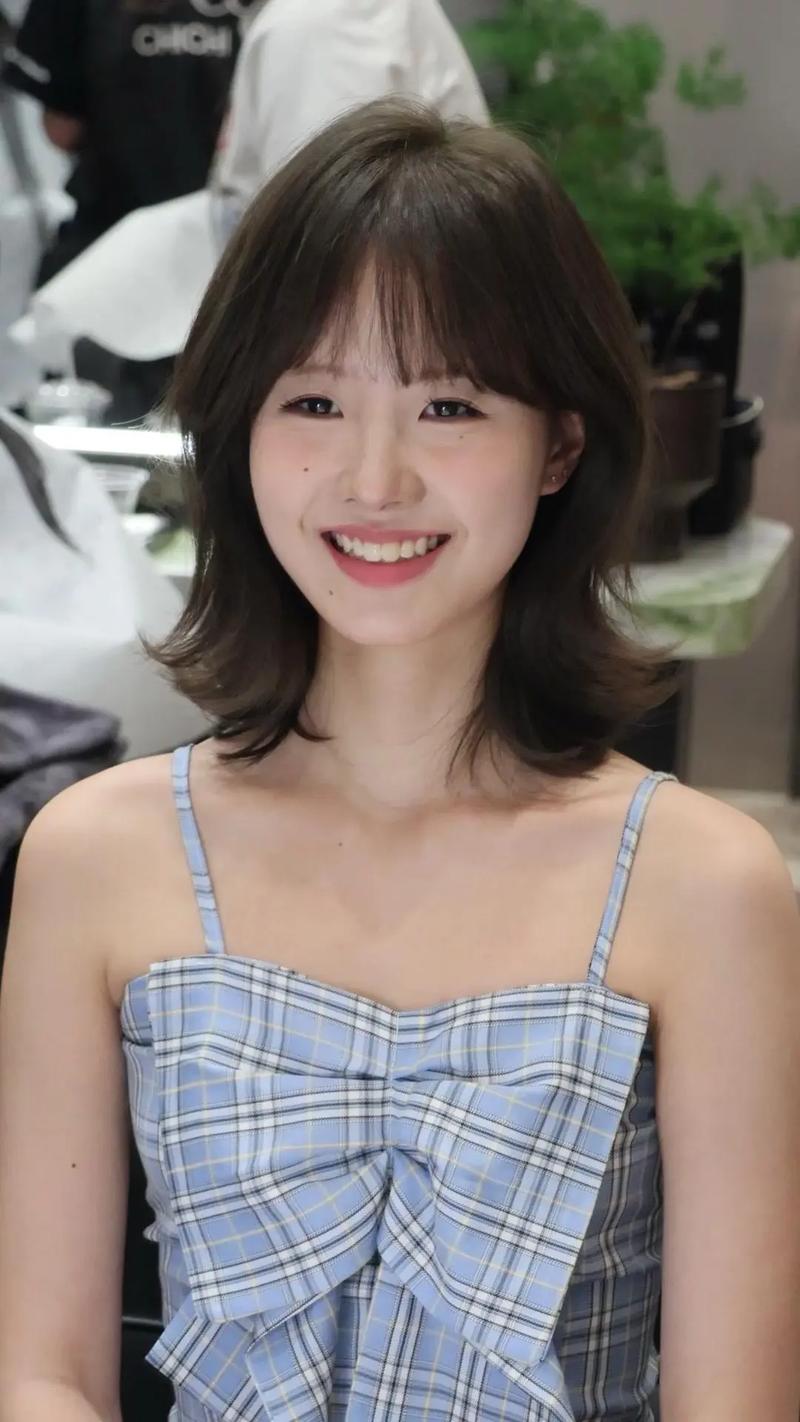 额发高适合什么发型