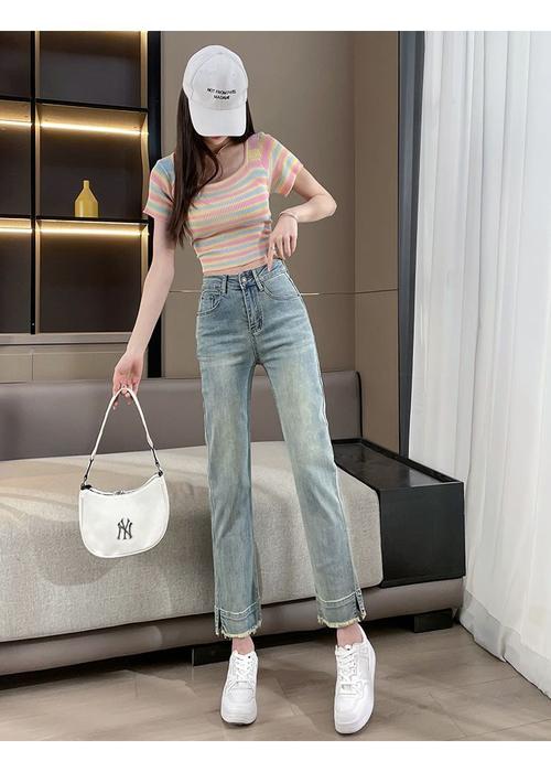 小流苏牛仔裤怎么搭配