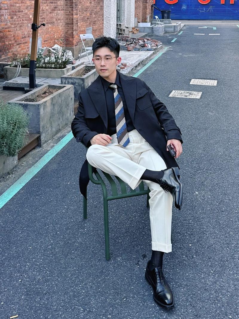 休闲男士风衣外套怎么搭配