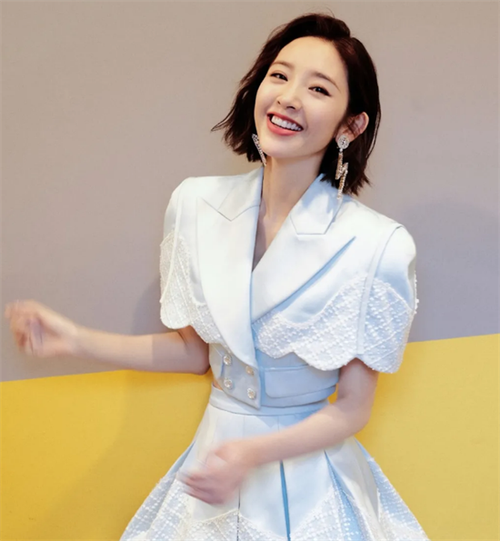 唐艺昕最新短发叫什么