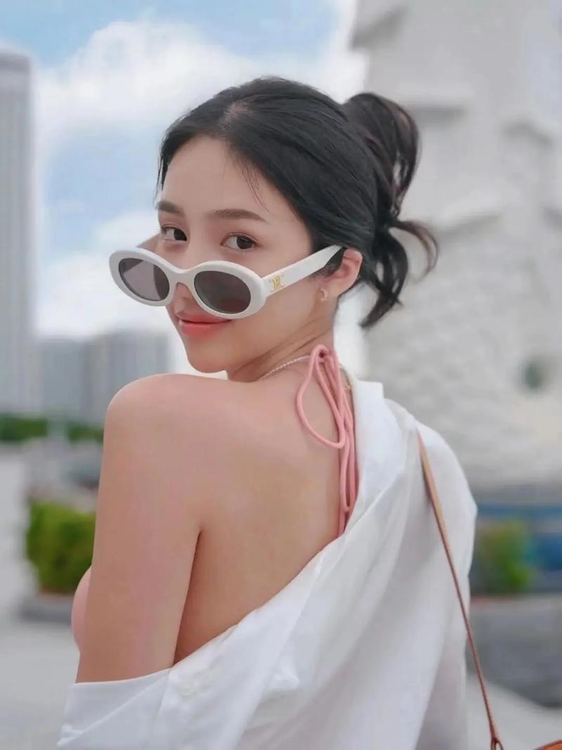颧骨高适合什么墨镜