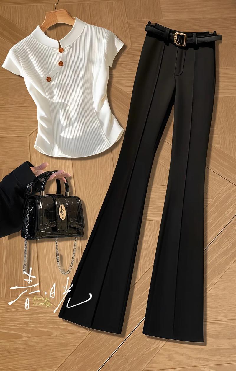 黑色喇叭裤配什么衣服