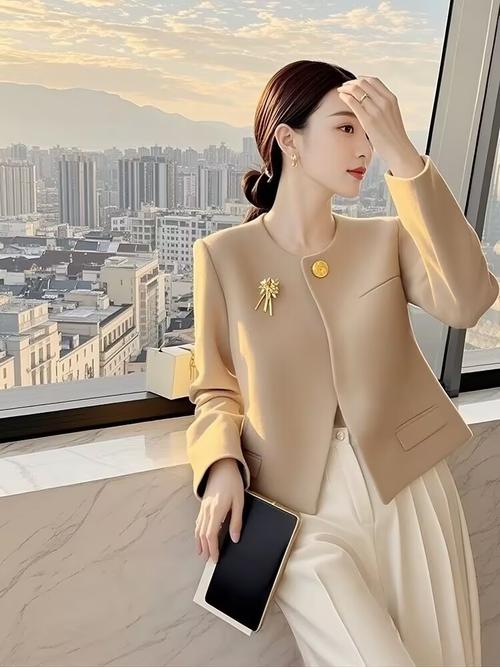 今年流行什么样的衣服
