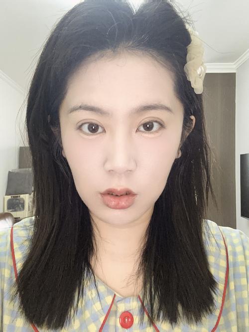 素颜适合什么颜色口红