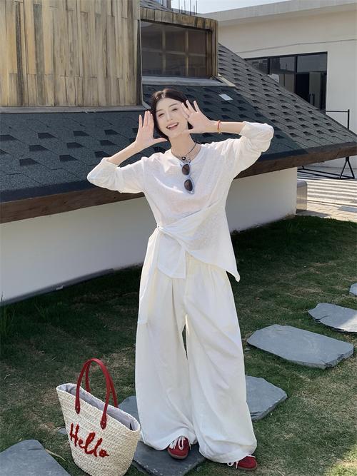 夏季长袖上衣怎么搭配