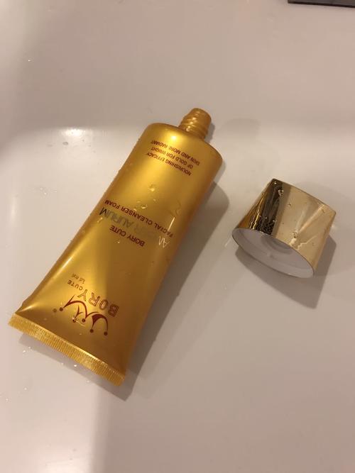泰国黄金洗面奶怎么用