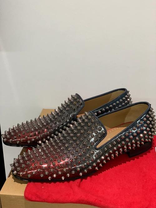 铆钉鞋是什么牌子
