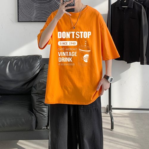 橙色运动短袖怎么搭配衣服