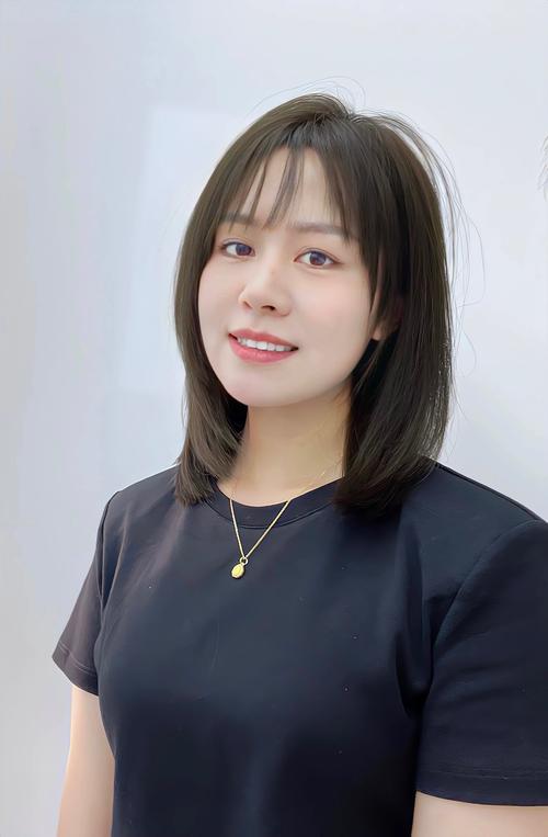 甲字脸适合什么发型
