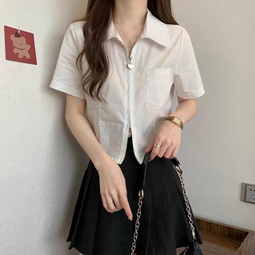 白色衬衫夏天怎么搭配