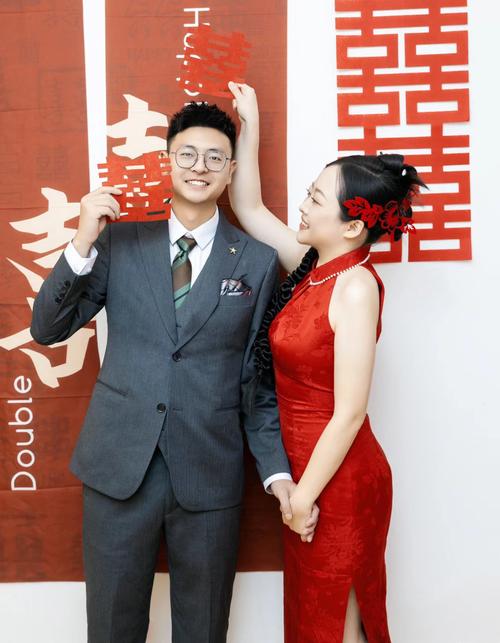 中式婚礼新郎穿什么