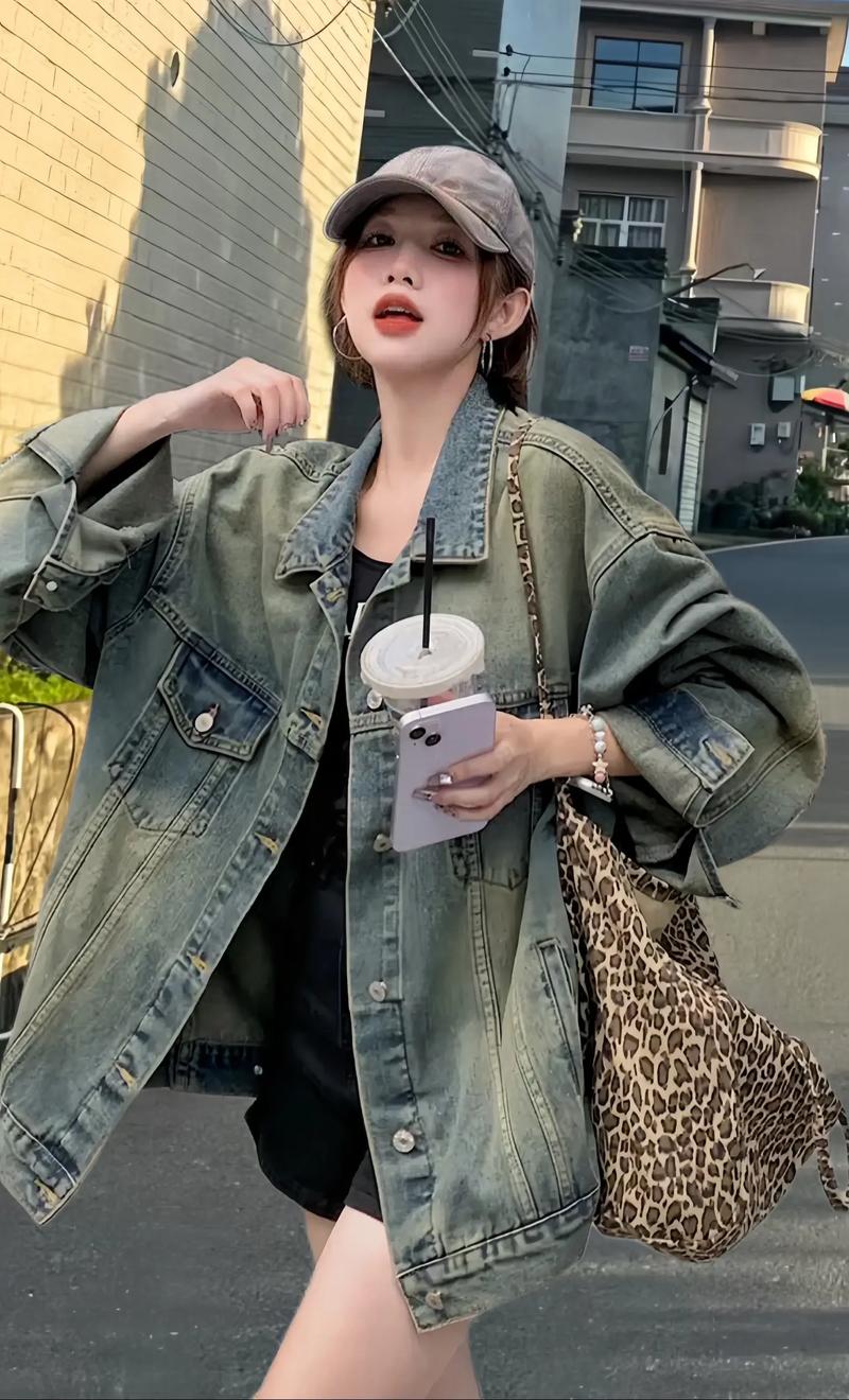 中款牛仔上衣怎么搭配图片欣赏