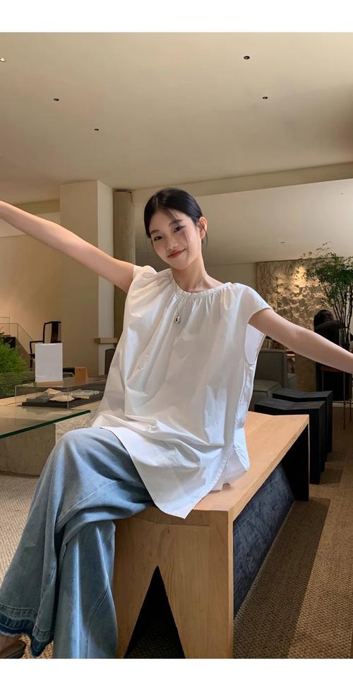 长款无袖衫怎么搭配