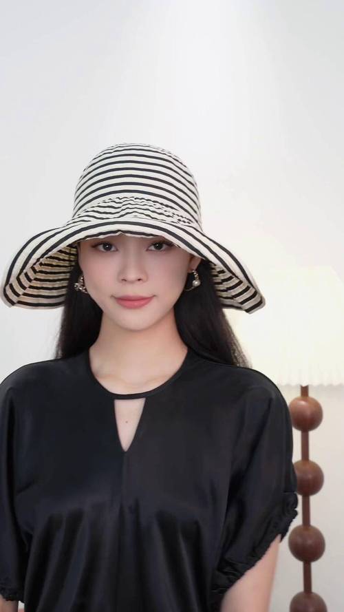 什么脸型适合戴帽子