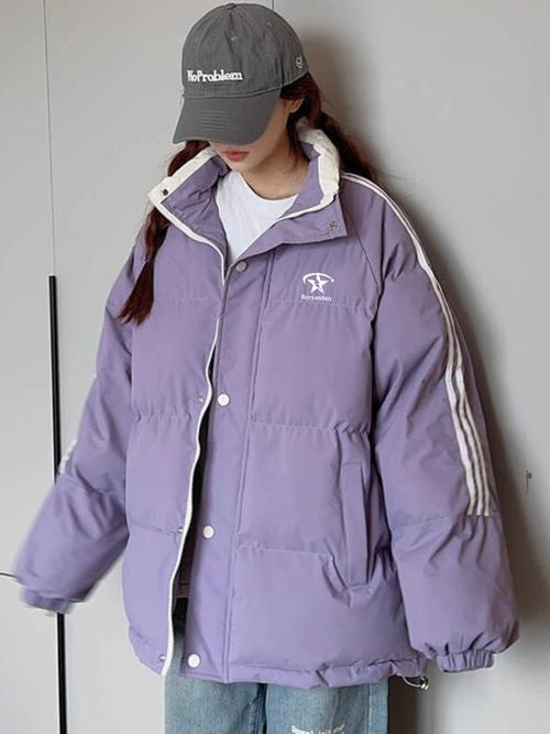 紫色宽松面包服怎么搭配裤子
