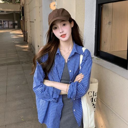 蓝色格子衬衫外套怎么搭配图片