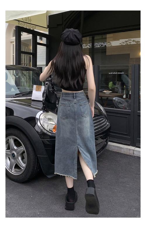 中长牛仔裙子怎么搭配什么裤子好看吗