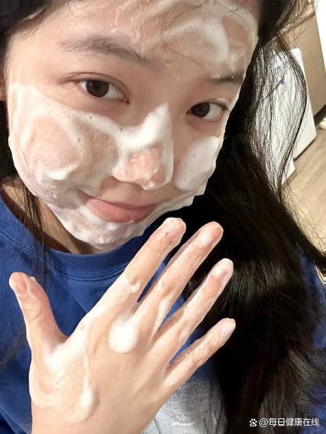 不用洗面奶怎么洗脸