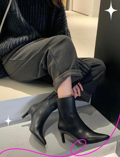 夏天短靴子怎么搭配