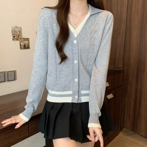 穿女生毛衣怎么搭配衣服图片欣赏
