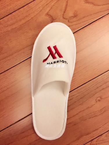 万豪酒店承认拖鞋循环多次使用