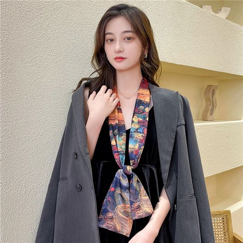 女西装围巾怎么搭配图片