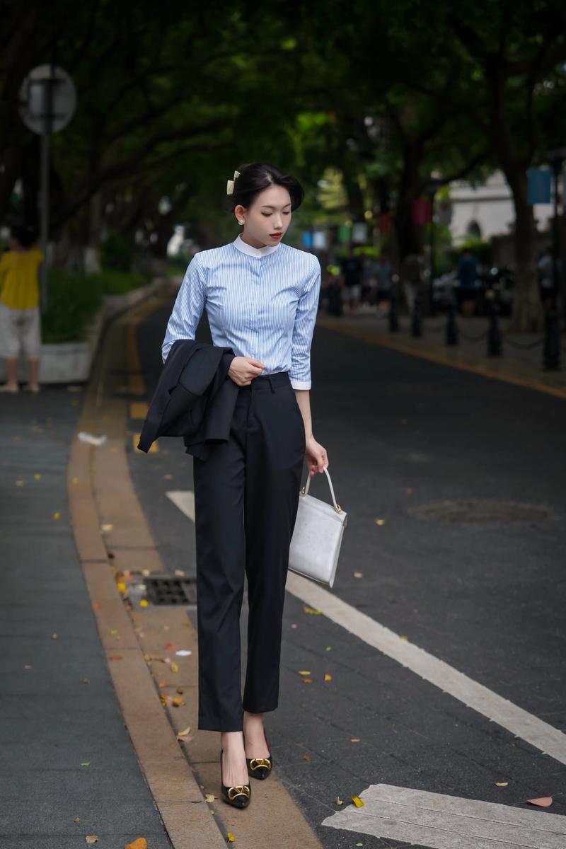 西服衬衣怎么搭配图片