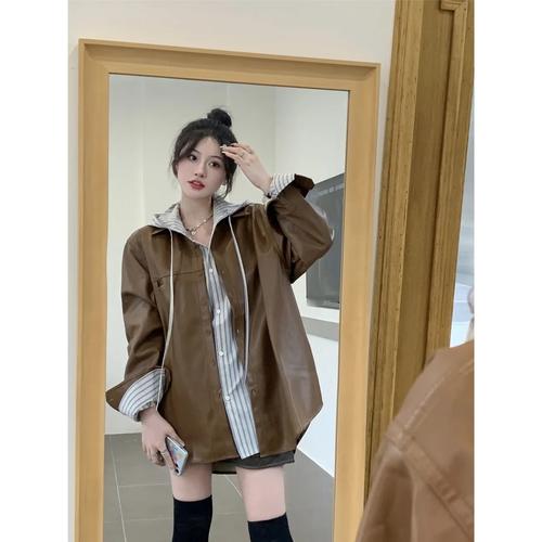 棕色条纹短大衣怎么搭配图片欣赏