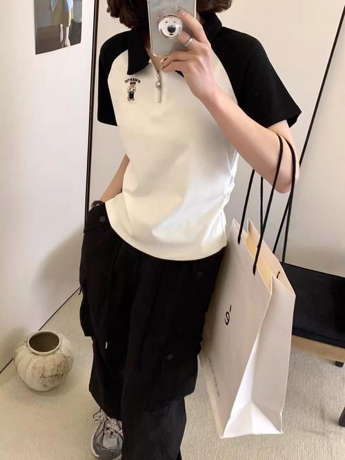 带领女t恤怎么搭配图片