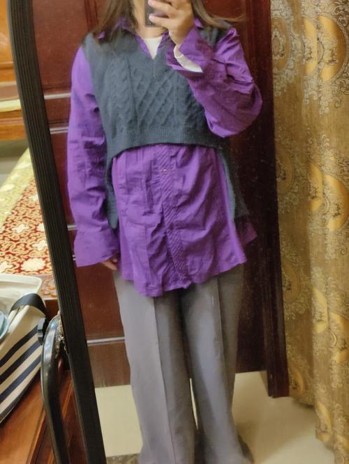 紫色衬衫男怎么搭配什么裤子