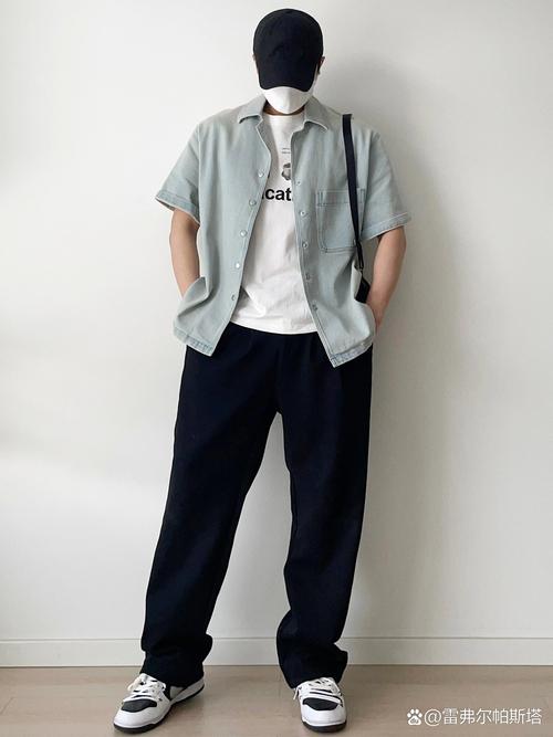 男生短袖长款外套怎么搭配衣服好看