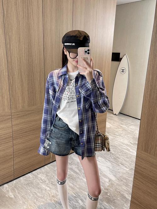 秋款中长格子衬衣怎么搭配什么外套