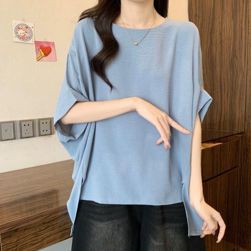 上衣比较宽松怎么搭配衣服