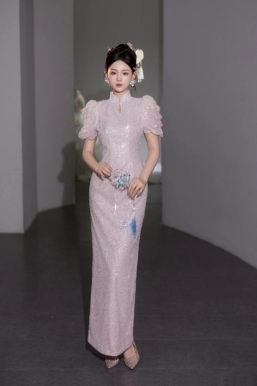 订婚需要穿什么衣服
