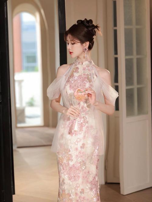 订婚需要穿什么衣服