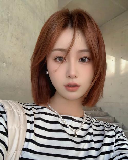 短头发染什么颜色好看