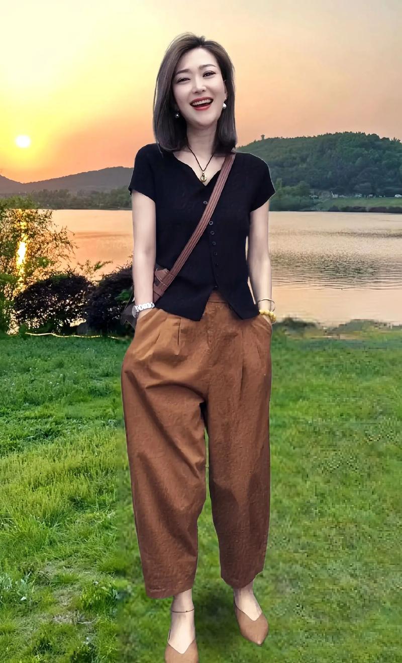 微胖的女士怎么搭配衣服