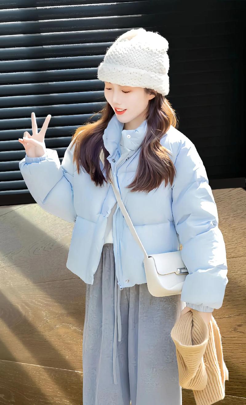 短款棉衣宽松的衣服怎么搭配什么裤子