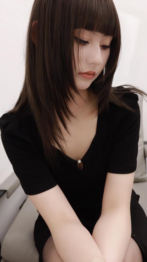 小脸蛋适合什么发型