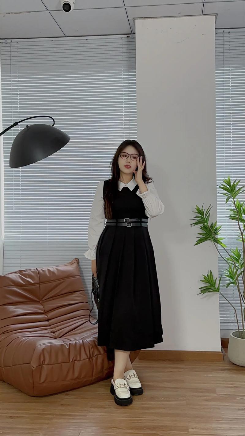 胖胖女孩怎么搭配衣服显瘦