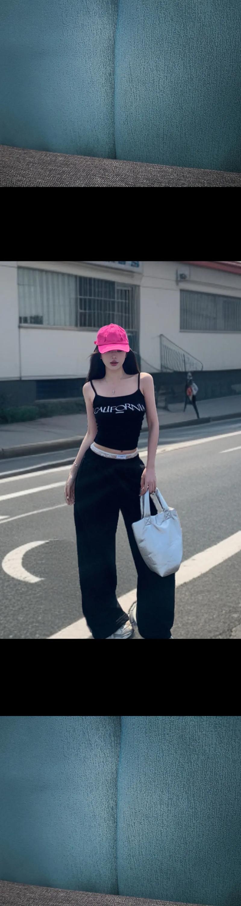 背心装裤子里怎么搭配