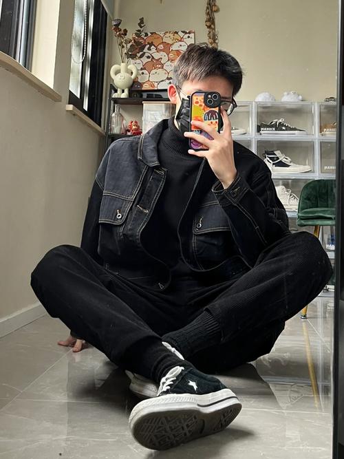男款高领打底毛衣怎么搭配什么外套好看吗