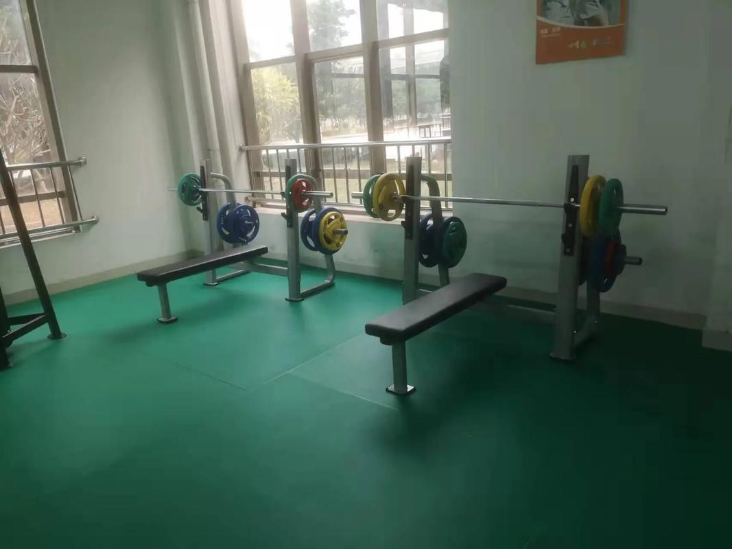 健身房里什么器材减肥