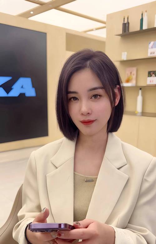短头发怎么搭配好看图片女生版