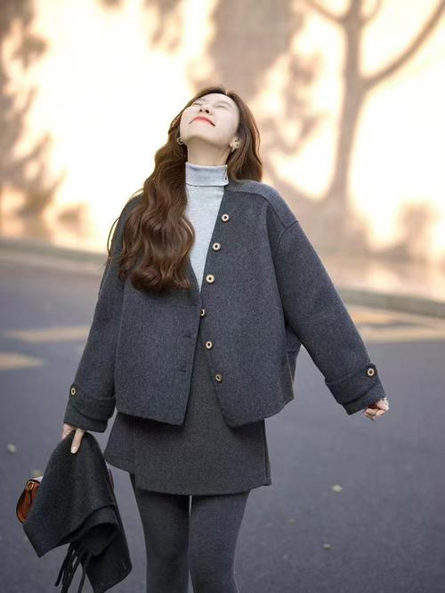 女短妮子大衣怎么搭配什么围巾好看图片搜索