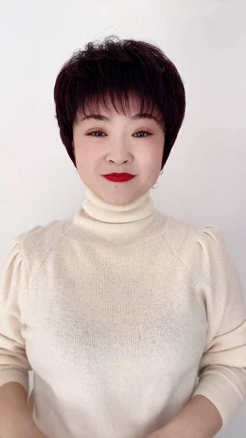 额头窄适合什么发型女