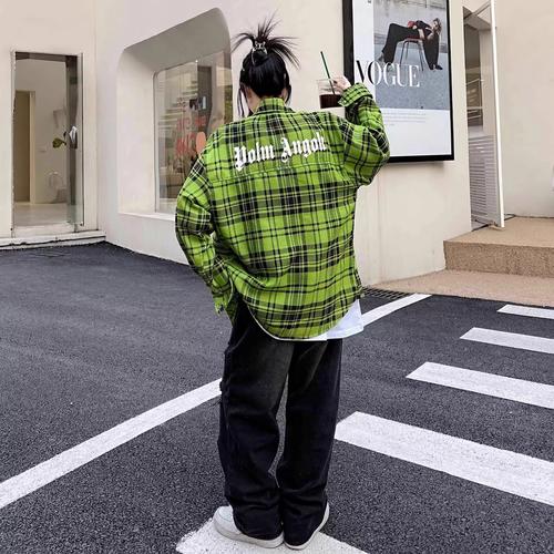 绿色格子衬衫外套怎么搭配什么裤子好看图片