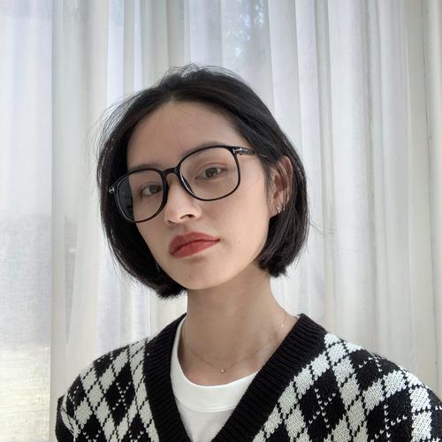 脸大的女生适合什么眼镜