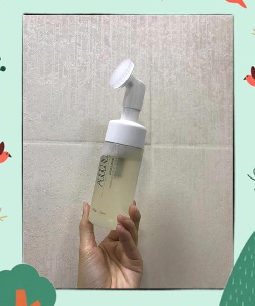 泡沫的洗面奶怎么用泡沫才不会进去皮肤